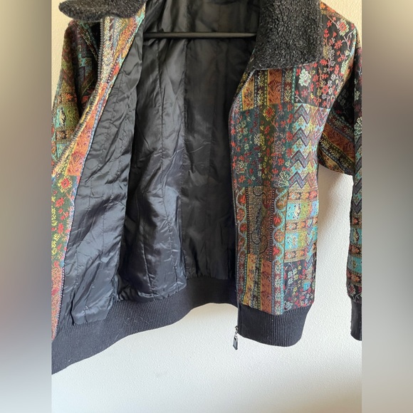 Vintage woman’s coat. Small - Picture 3 of 7